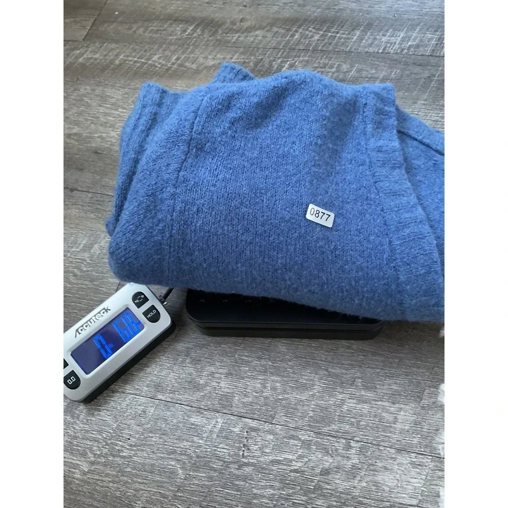 Elan Womens Blue Fuzzy V-Neck Sweater‎ Long Sleeve Ribbed Cuffs Size Medium